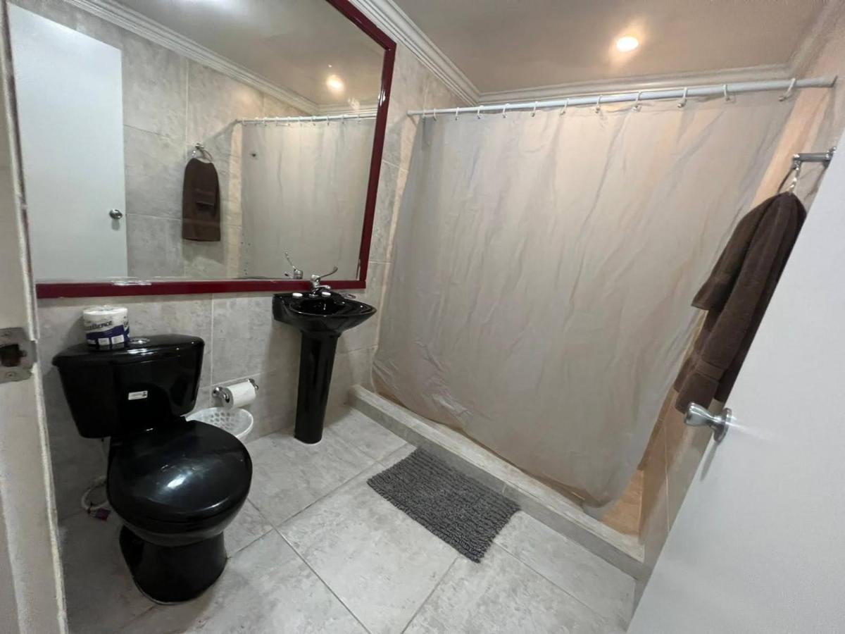 אורנג'סטאד Pista Q Hostel And Apartments מראה חיצוני תמונה
