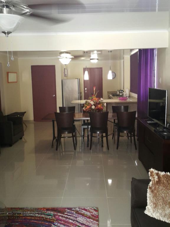 אורנג'סטאד Pista Q Hostel And Apartments מראה חיצוני תמונה