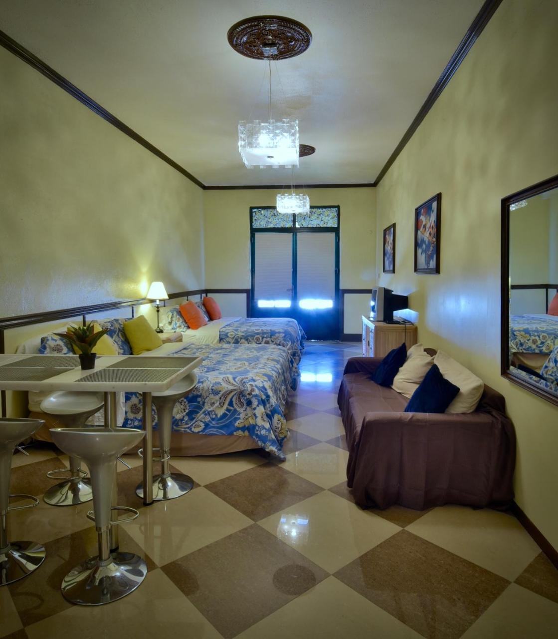 אורנג'סטאד Pista Q Hostel And Apartments מראה חיצוני תמונה