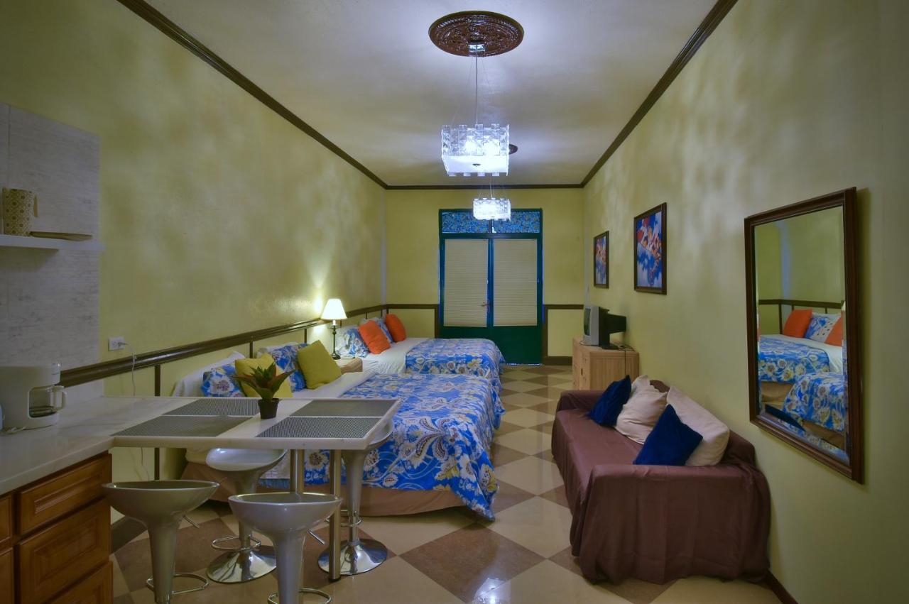 אורנג'סטאד Pista Q Hostel And Apartments מראה חיצוני תמונה