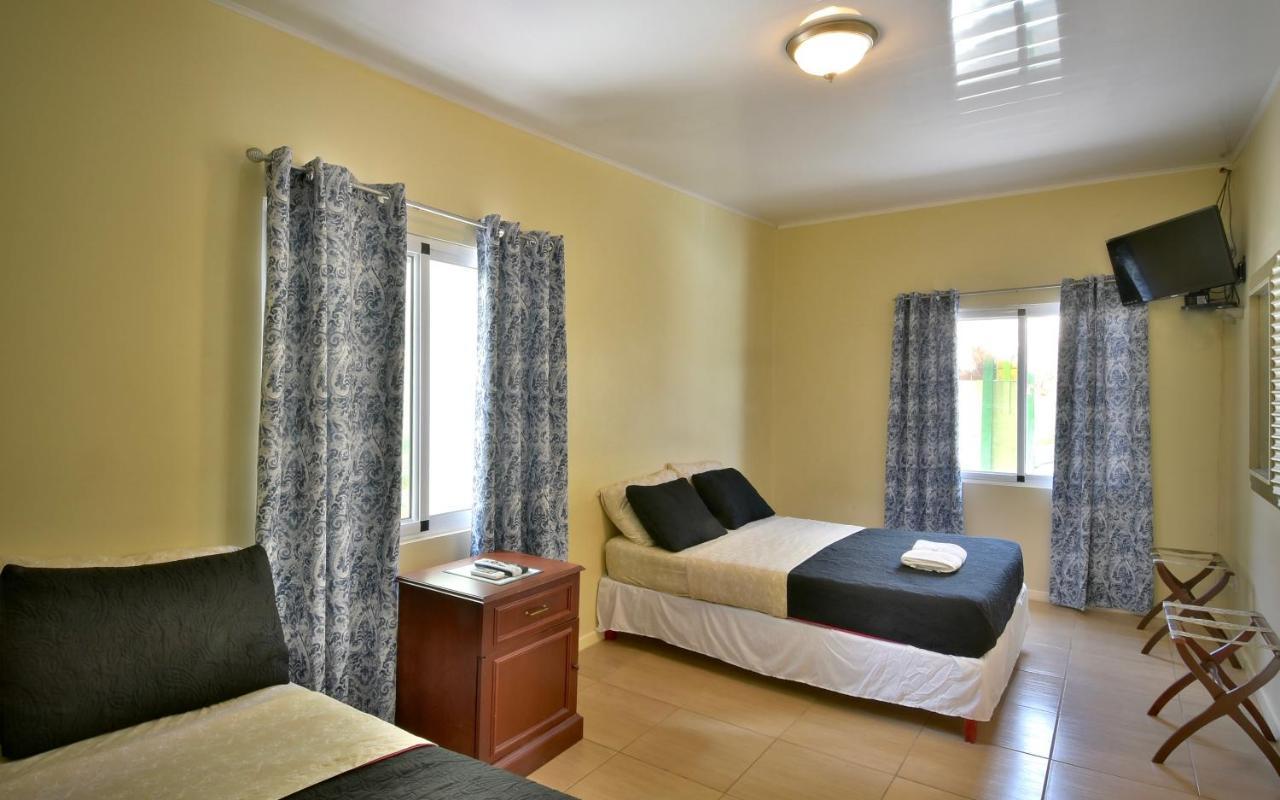 אורנג'סטאד Pista Q Hostel And Apartments מראה חיצוני תמונה