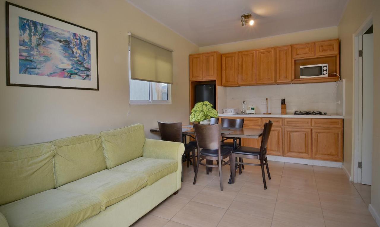 אורנג'סטאד Pista Q Hostel And Apartments מראה חיצוני תמונה