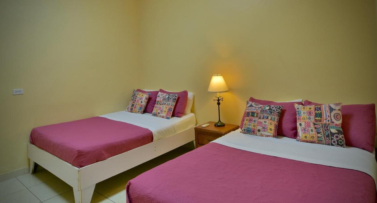 אורנג'סטאד Pista Q Hostel And Apartments מראה חיצוני תמונה