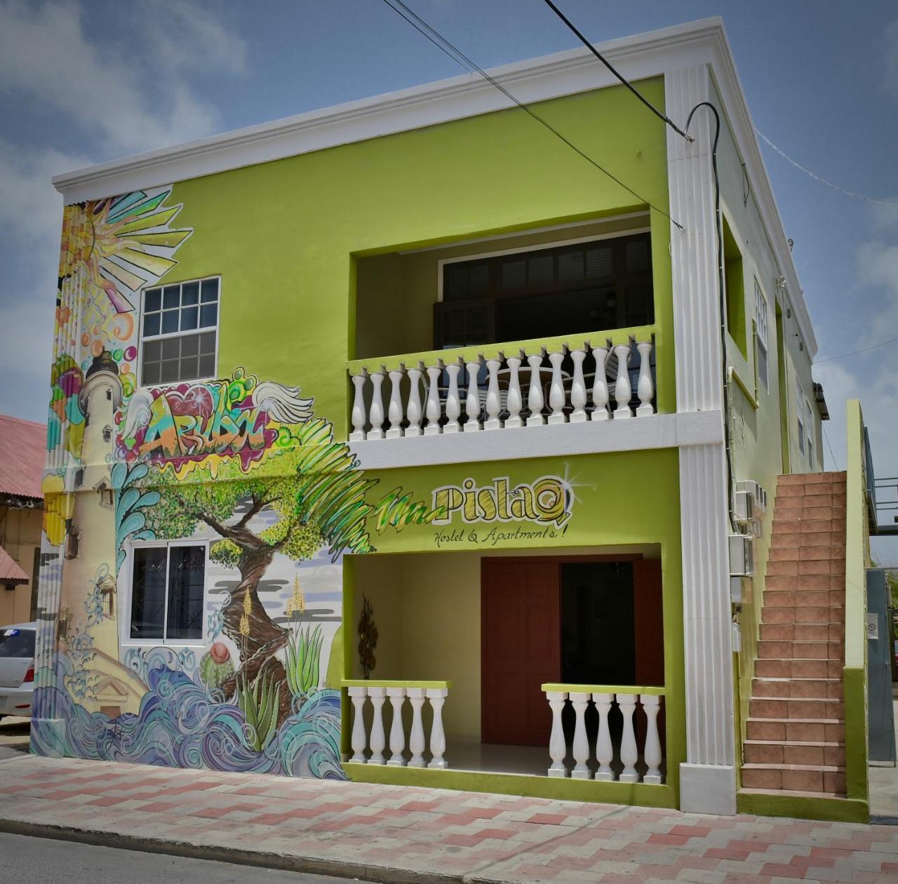 אורנג'סטאד Pista Q Hostel And Apartments מראה חיצוני תמונה