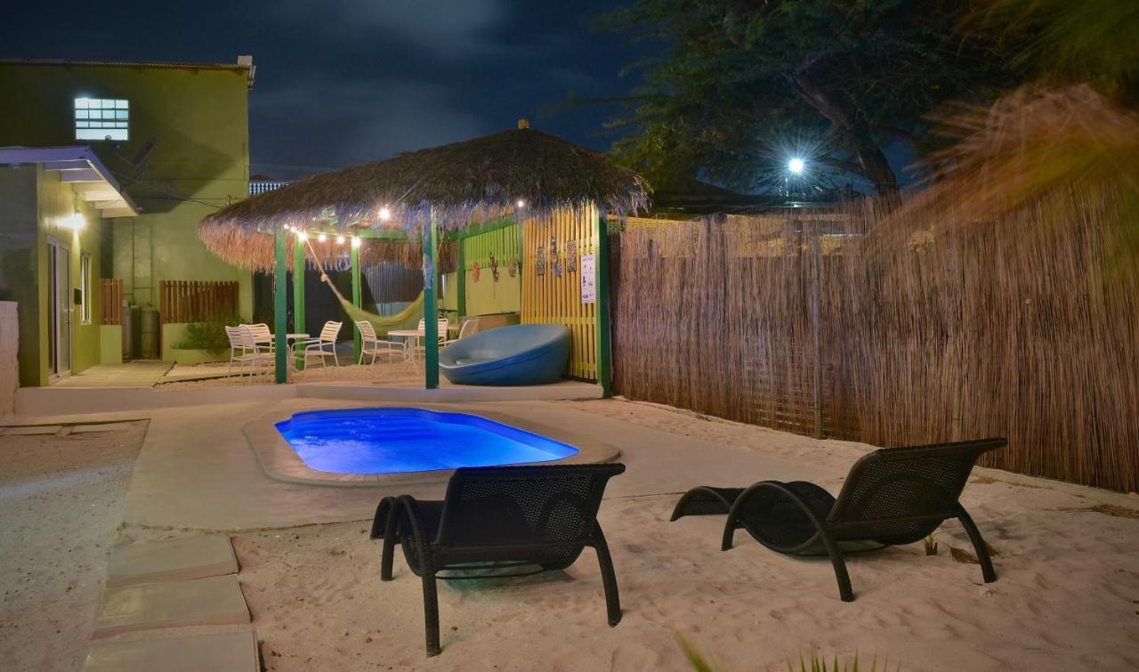 אורנג'סטאד Pista Q Hostel And Apartments מראה חיצוני תמונה