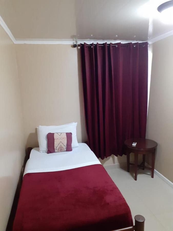 אורנג'סטאד Pista Q Hostel And Apartments מראה חיצוני תמונה